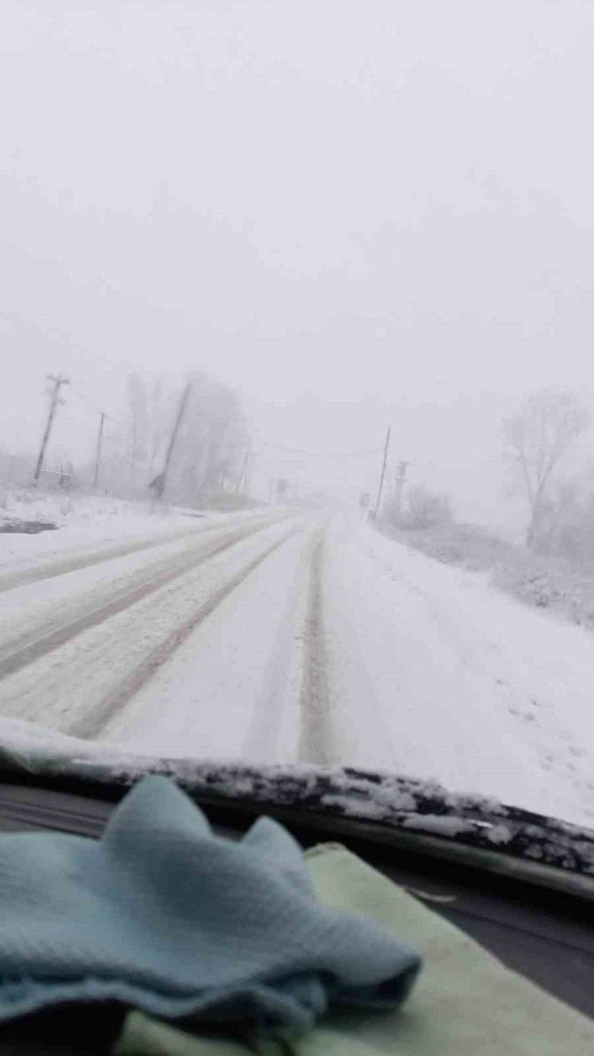 Dün Gece Başlayan Kar Yağışı Ereğli’de Etkili Oldu