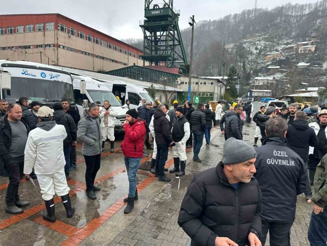 Zonguldak’tan 225 Madenci Deprem Bölgesine Hareket Etti