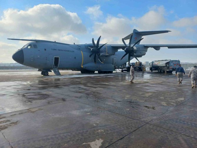 28 Ton Yardım Malzemesi A400m Kargo Uçağıyla Deprem Bölgelerine Gönderildi
