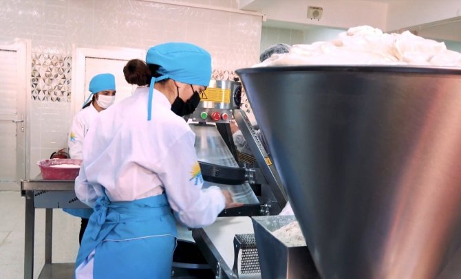 Ardahan’da Liselilerin Ürettiği 24 Bin Ekmek Deprem Bölgesine Gönderildi