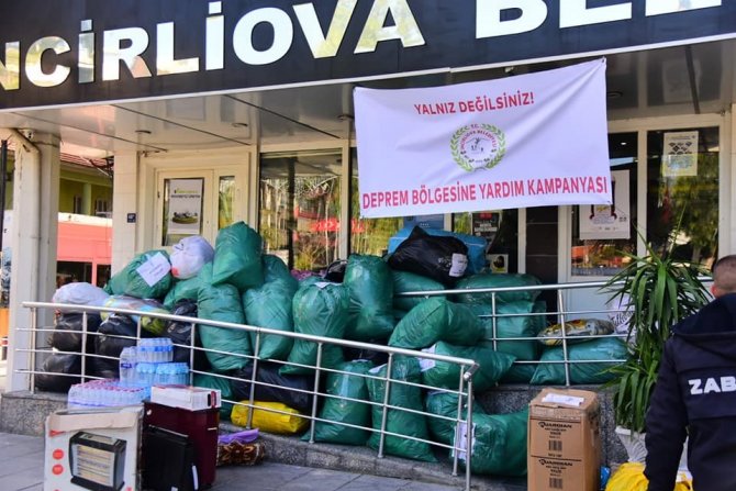 İ̇ncirliova’da Vatandaşlar Deprem Bölgesi İçin Tek Yürek Oldu