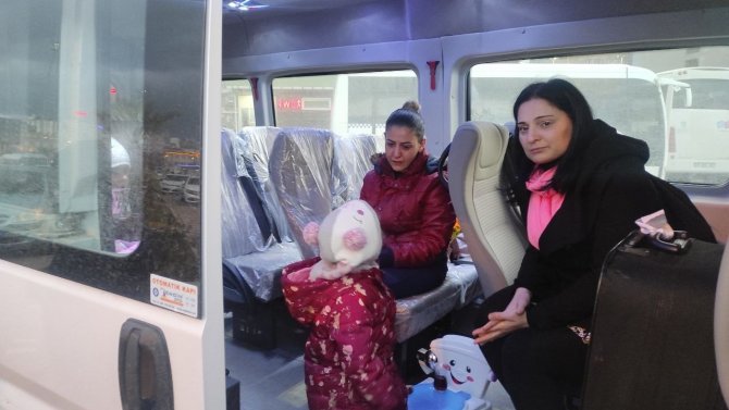 Bandırma Depremzede Aileye Kucak Açtı