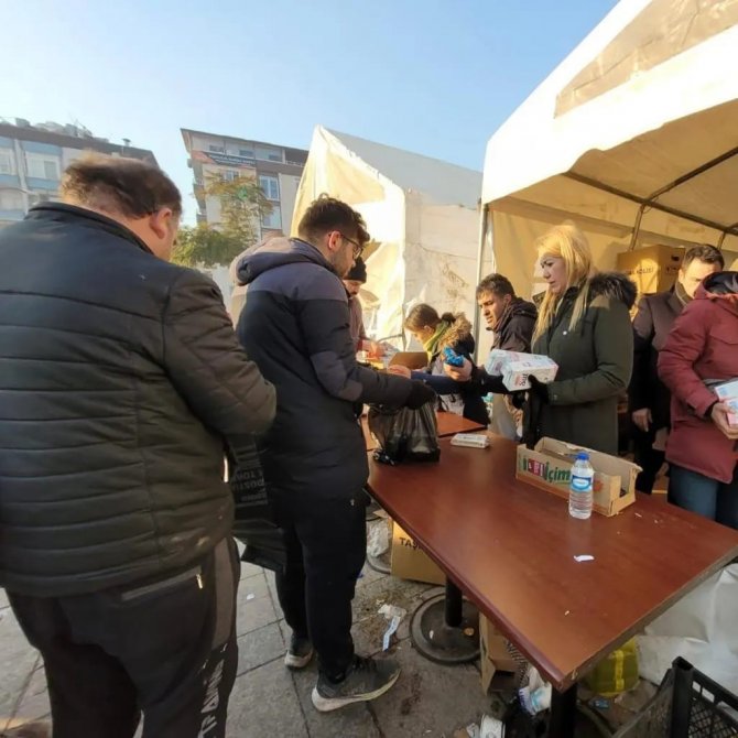 Başkan Şeniz Doğan Deprem Bölgesi Hatay’da