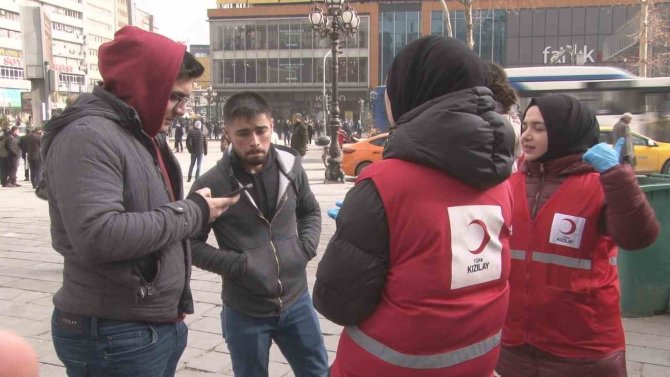 Başkentliler Depremin 4’üncü Gününde De Kan Vermeye Devam Etti