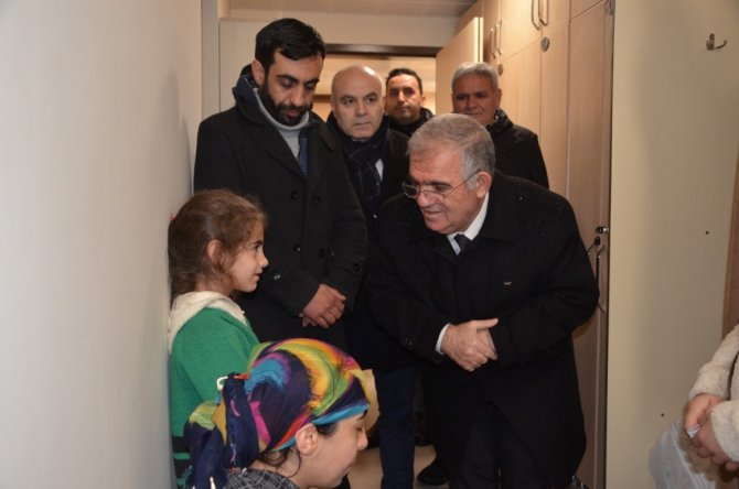 Kocaeli Depremzedelere Kucak Açtı