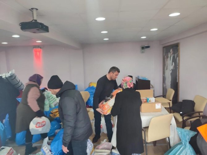 Karabiga Depremzedeler İçin Tek Yürek Oldu