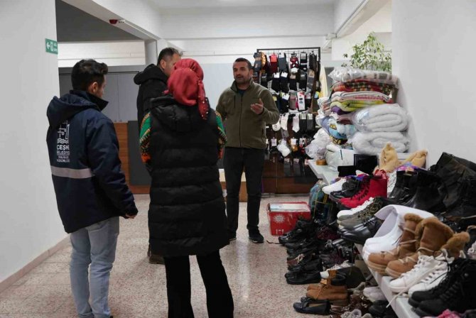 Çeşme Belediyesi, Depremzedeler İçin Ücretsiz Butik Açtı