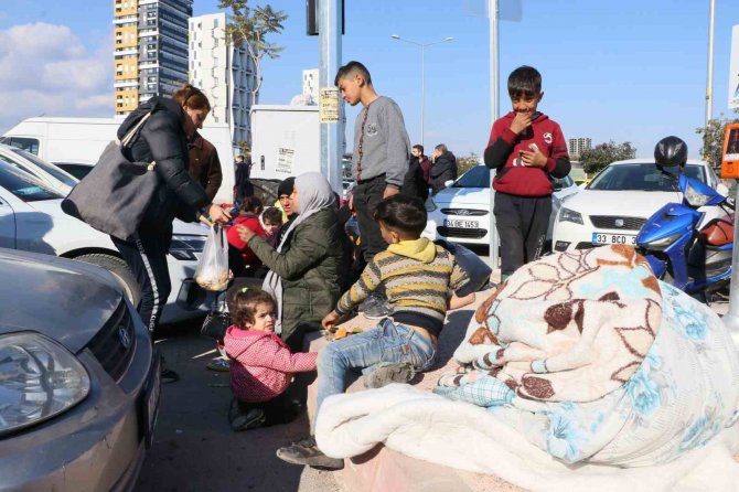 Mersin’e Gelen Depremzedeler Kyk Yurtlarına Yerleştiriliyor