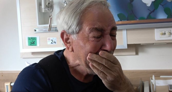 Depremden Yaralı Kurtuldu, Tedaviye Alındığı Hastanede Gözyaşlarına Boğuldu