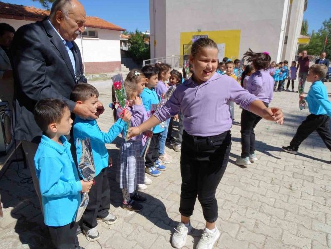 Eğitime 43 Yılını Veren Müdür Yardımcısı Değirmenci, Ölümüyle İlçeyi Yasa Boğdu