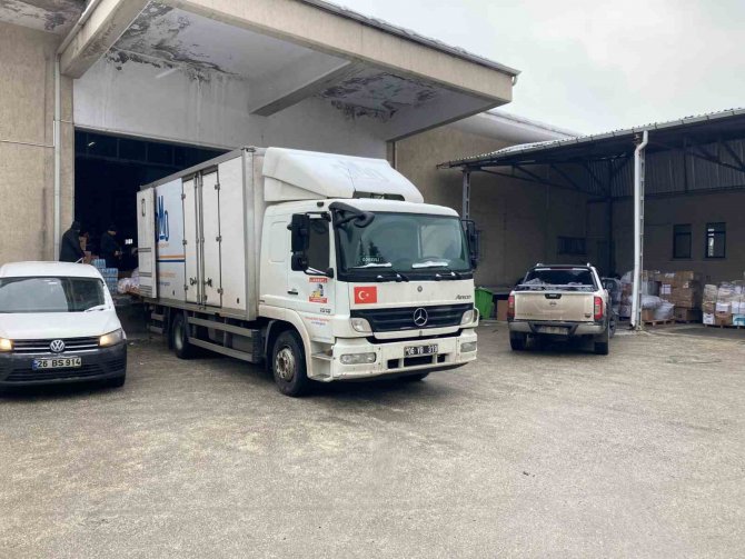 Deprem Bölgesi İçin 24 Saat Ekmek Üretiyorlar