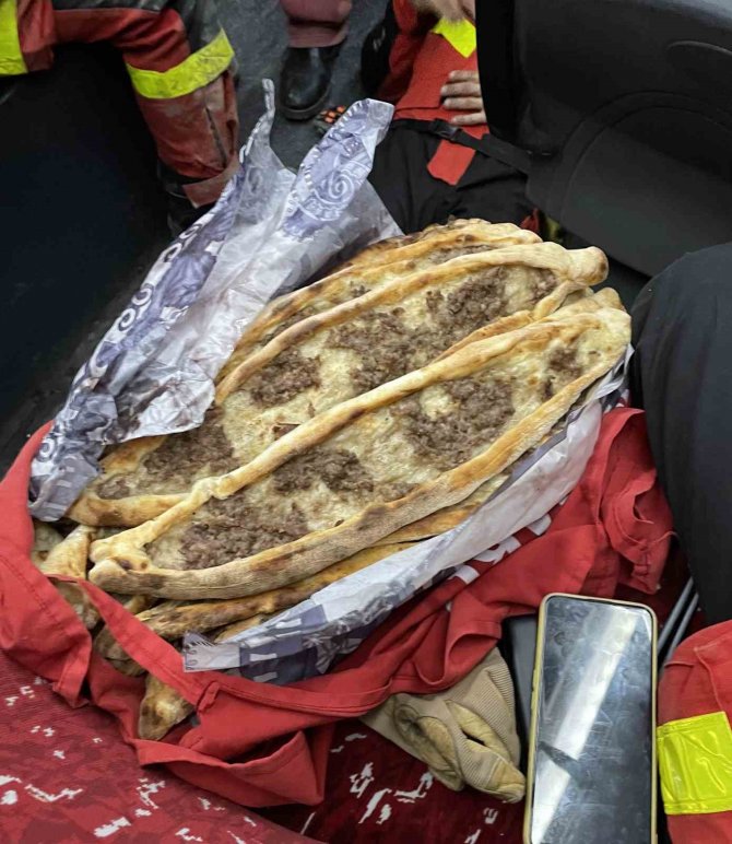 İ̇spanyol Kurtarma Ekibinden Türk Halkına Övgü: "Asıl Kahraman Sizsiniz"