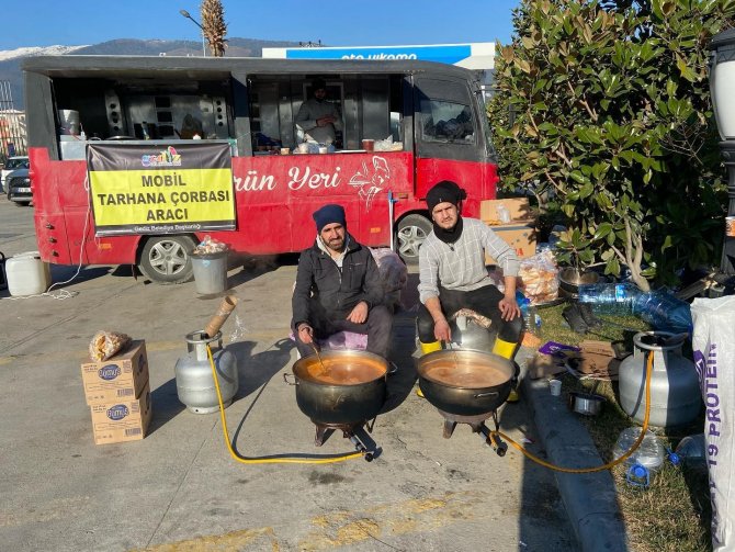 Gediz’den Deprem Bölgesine Gönderilen Mobil Tarhana Aracı Hizmete Başladı
