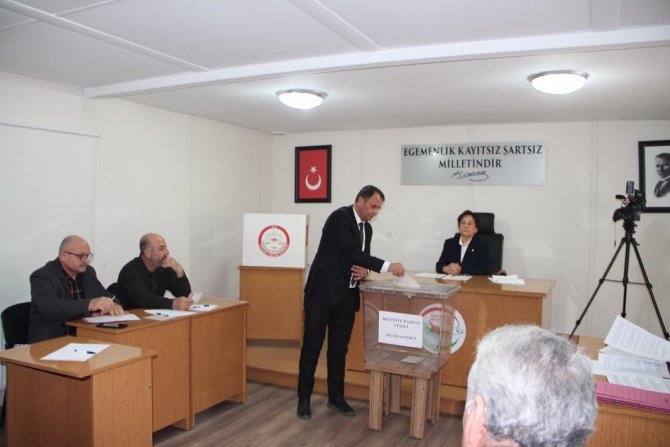 Gökçeada Belediye Başkan Vekilliği’ne İ̇yi̇ Partili Ercan İ̇pek Seçildi