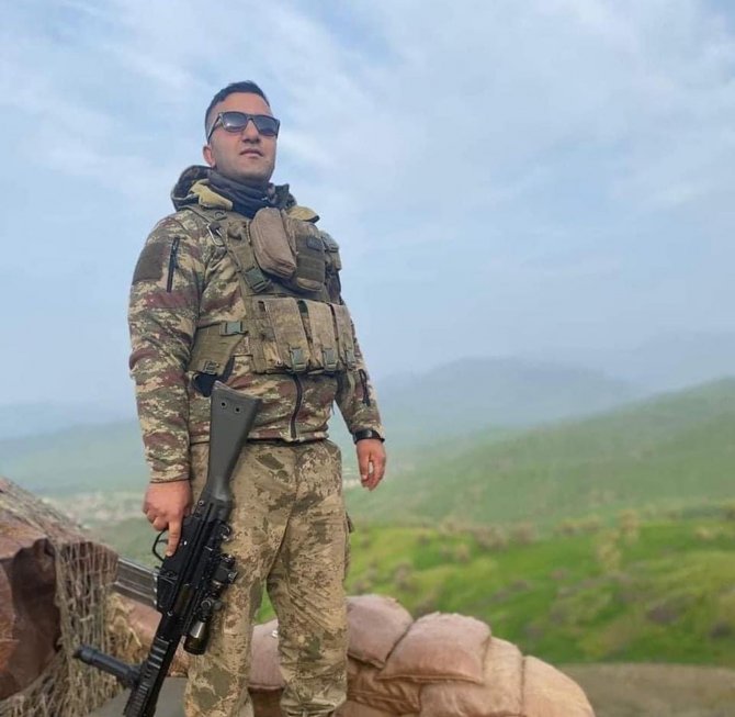 Depremde Göçük Altında Kalan Uzman Er Memleketi Kars’ta Toprağa Verildi