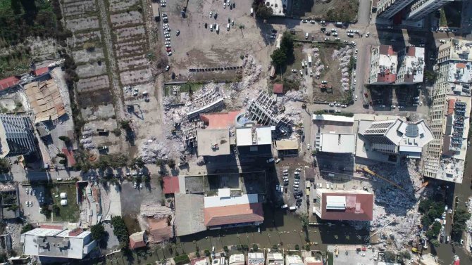 İ̇skenderun’da Tahribat Havadan Görüntülendi