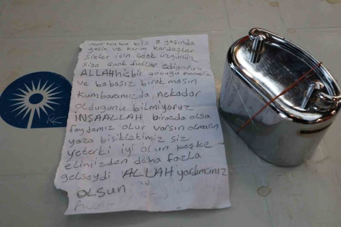 8 Yaşındaki Kardeşler Bisiklet Almak İçin Biriktirdikleri Parayı Depremzedelere Bağışladı