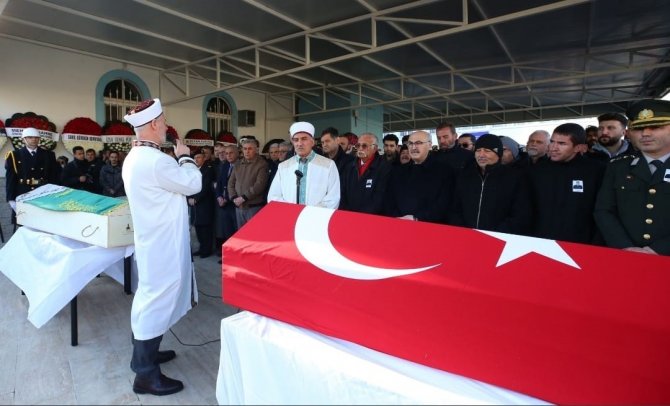 İ̇zmirli Uzman Çavuş Ve Annesi Yan Yana Defnedildi
