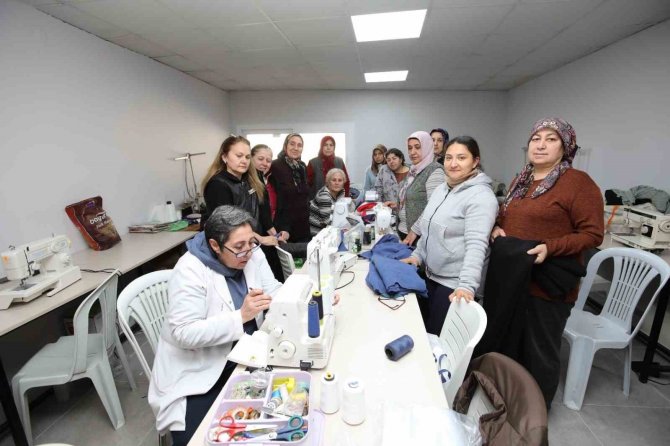 İ̇zmirli Kadınlardan ‘Sıcak’ Dayanışma