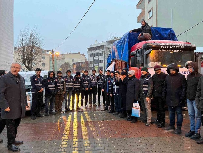 İ̇hlas Pazarlama, Evleri Enkaz Altında Kalan Müşterilerinin Tüm Borçlarını Siliyor
