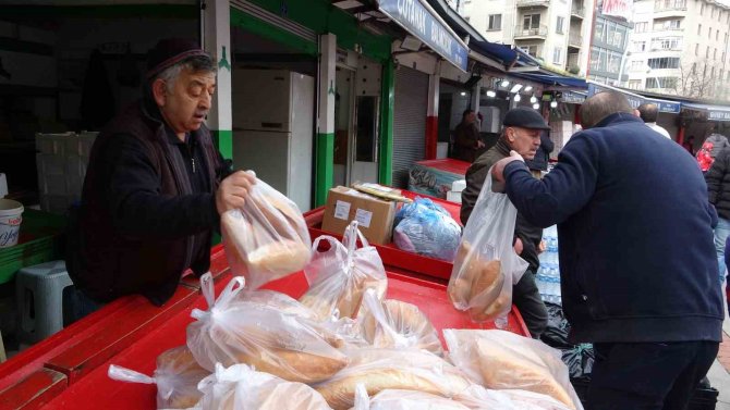 Giresunlu Balıkçılar Bu Kez Depremzedelere Yardım İçin “Vira Bismillah” Dedi