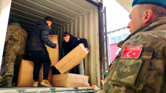 Kosova’dan Türkiye’ye Yardım Taşıyan Konvoy Yola Çıktı