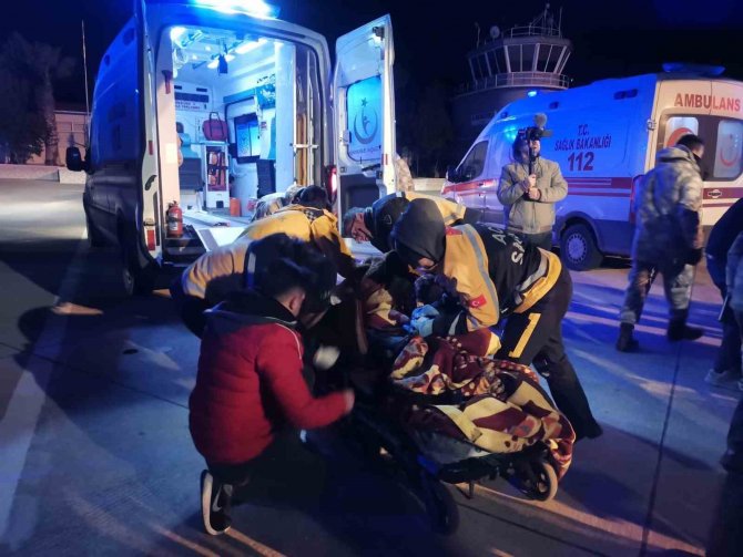 Kahramanmaraş’tan 54 Depremzede İ̇zmir’e Getirildi