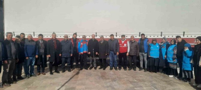 Köyceğiz’den Deprem Bölgesine Her Gün Yardım Tırı Gidiyor