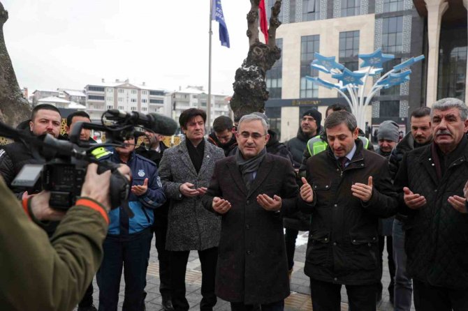Kütahya’dan 22. Tır Dualarla Uğurlandı