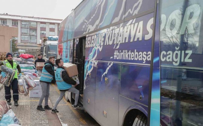 Kütahya Belediyesi’nin Ulaşım Destek Otobüsü Yola Çıktı