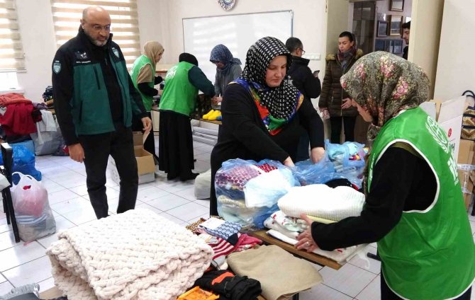Başkan Yenipazar: "Yardım Sürecini Rehavete Kapılmadan Ve Artırarak Devam Ettirmemiz Gerekiyor"