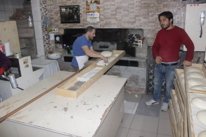 Sel Felaketini Yaşayan İ̇nebolu Esnafı Fırınlarını Depremzedeler İçin Yaktı