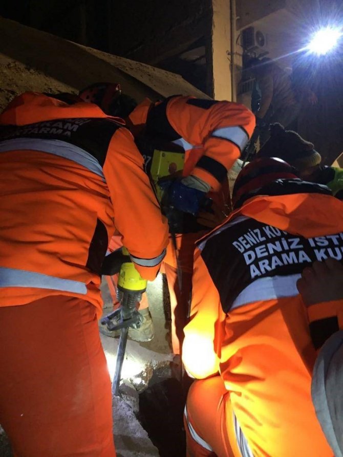 Di̇sak Sismik Cihazlarla Arama-kurtarma Faaliyetlerini Yürütüyor