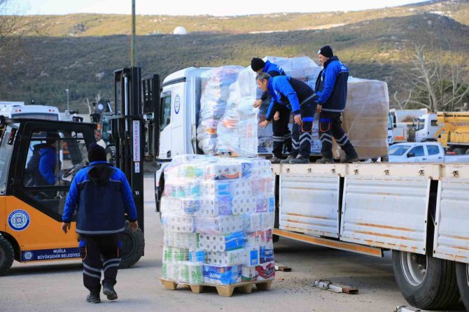 Muğla Büyükşehir Ekipleri Depremde 26 Kişiyi Kurtardı