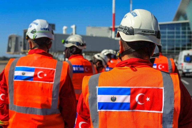 El Salvador’dan Türkiye’ye 100’ü Aşkın Arama Kurtarma Personeli Gönderildi