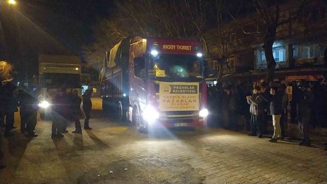 Kütahya’nın Pazarlar İlçesinden Deprem Bölgesine 2 Tır Yardım Malzemesi