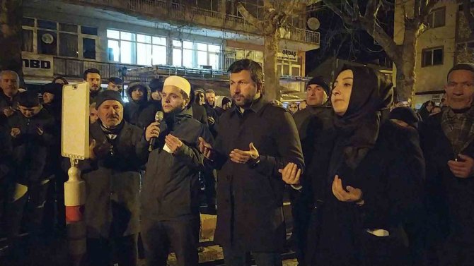 Kütahya’nın Pazarlar İlçesinden Deprem Bölgesine 2 Tır Yardım Malzemesi