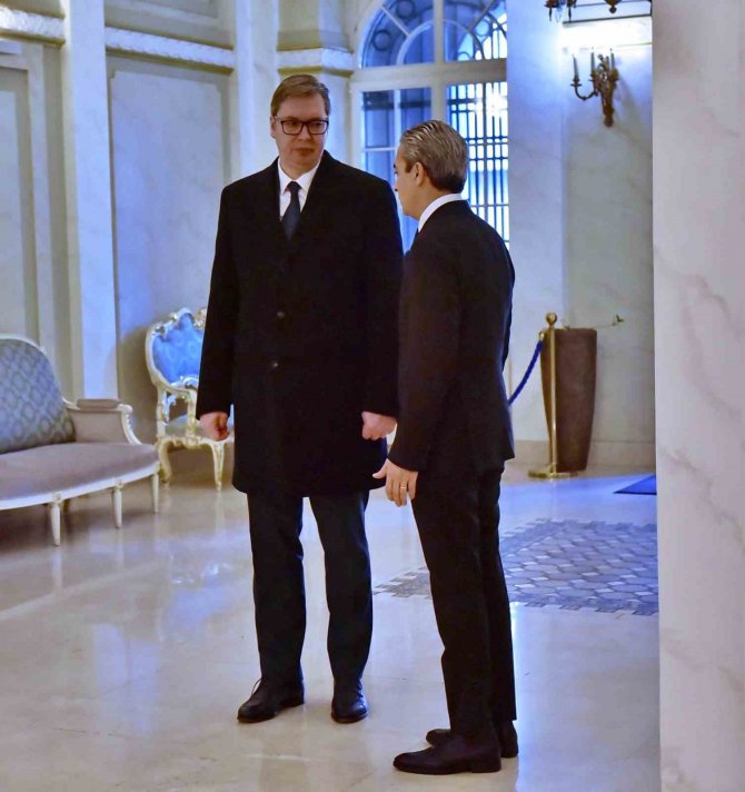 Sırbistan Cumhurbaşkanı Vucic, Türkiye’deki Depremzedeler İçin Taziye Defterini İmzaladı