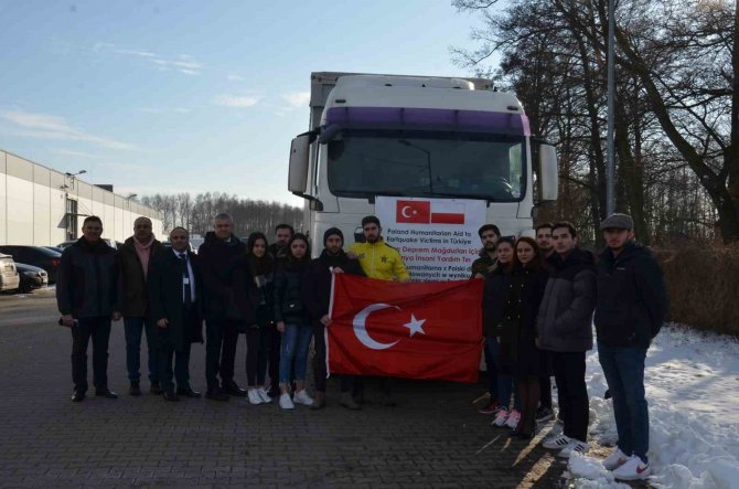 Polonya’dan İlk Yardım Tırı Türkiye’ye Yola Çıktı