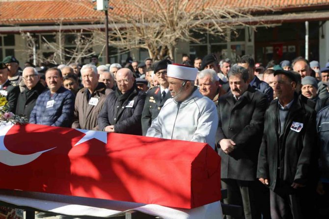 Depremde Göçük Altında Kalan Başçavuş Ve Kızı Toprağa Verildi