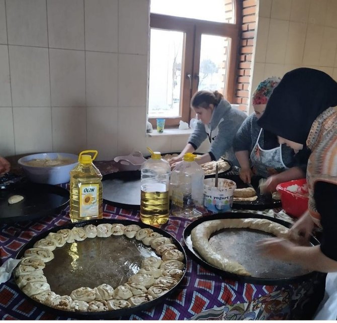 Afyonkarahisar’da Ev Hanımları Tek Yürek Oldu