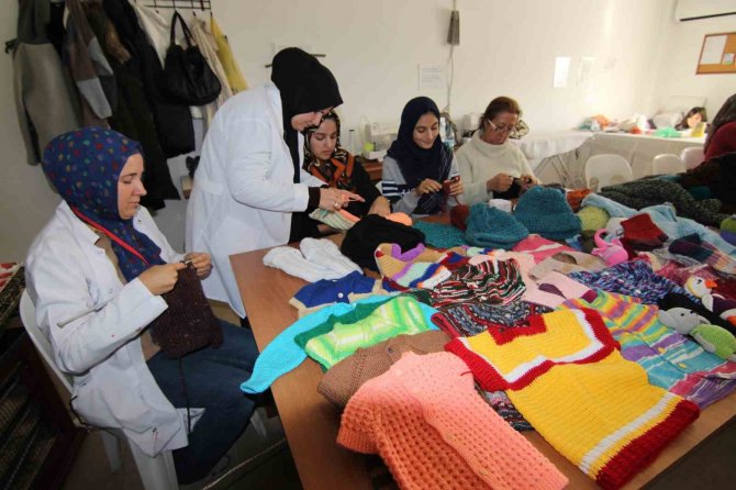 Yardım Seferberliğine Alanyalı Kadınlar Da Katıldı