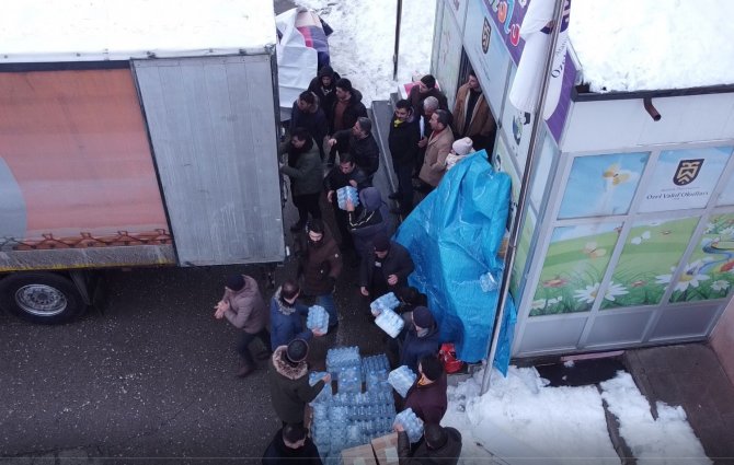 Atatürk Üniversitesinin 3. Yardım Tırı Da Deprem Bölgesine Ulaştı