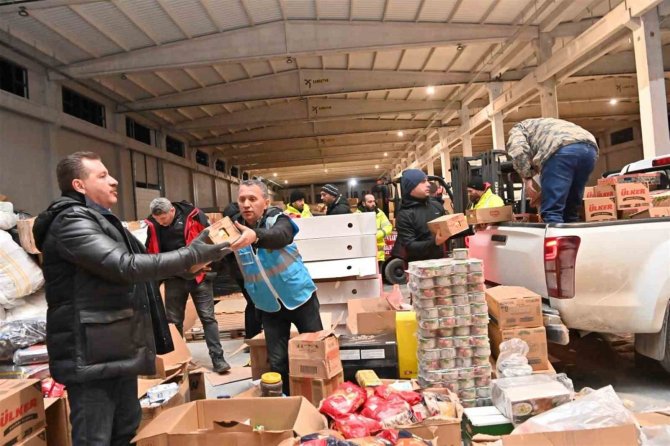 Balıkesir, Deprem Bölgesinde Ayak Basmadık Yer Bırakmadı
