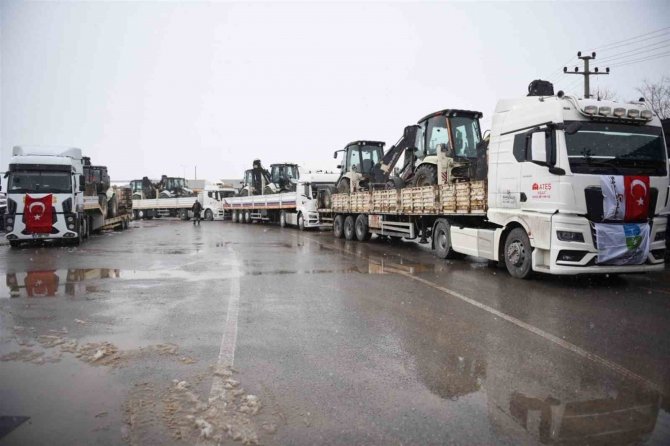 Balıkesir’den Deprem Bölgesine 252 Tır Dolusu Yardım