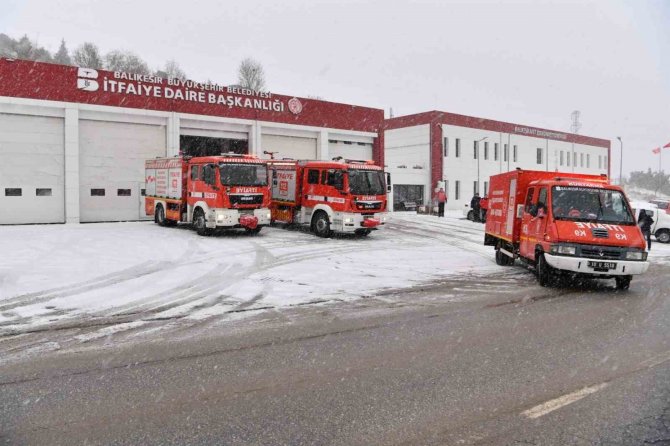 Balıkesir’den Deprem Bölgesine 252 Tır Dolusu Yardım