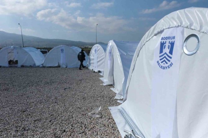Bodrum Belediyesi Tarafından Çadırlar Ve Prefabrik Ev Kuruldu