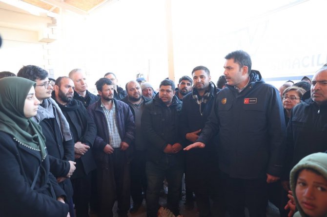 Çevre, Şehircilik Ve İ̇klim Değişikliği Bakanı Kurum: "Devlet-millet El Ele İnşallah Bu Afetin Altından Kalkacak"