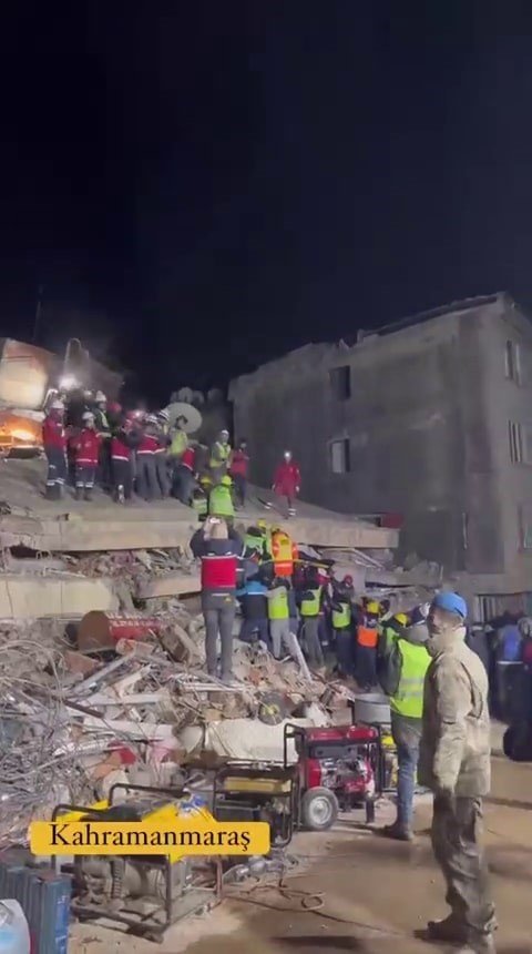 Sakaryalı Ekip Vali Kaldırım’a Sarılarak Ağladı