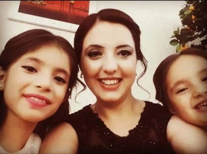 Depremde Hayatını Kaybeden Polis Memuru Ve Kızları Toprağa Verilecek